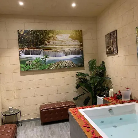 Alojamento de Acomodação e Pequeno-almoço Luxury Living Adelfia