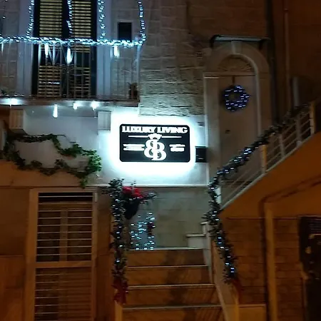 Luxury Living Alojamento de Acomodação e Pequeno-almoço 3*